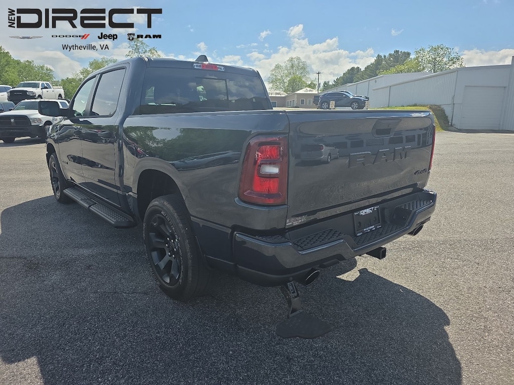 New 2026 Ram 1500 EXPRESS CREW CAB 4X4 5'7 BOX Pickup