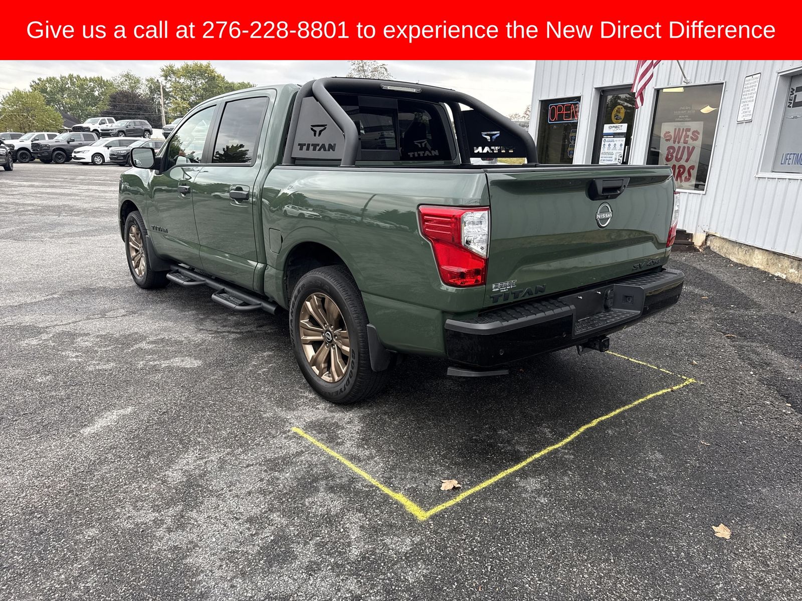 2024 Nissan Titan Crew Cab SV photo 2