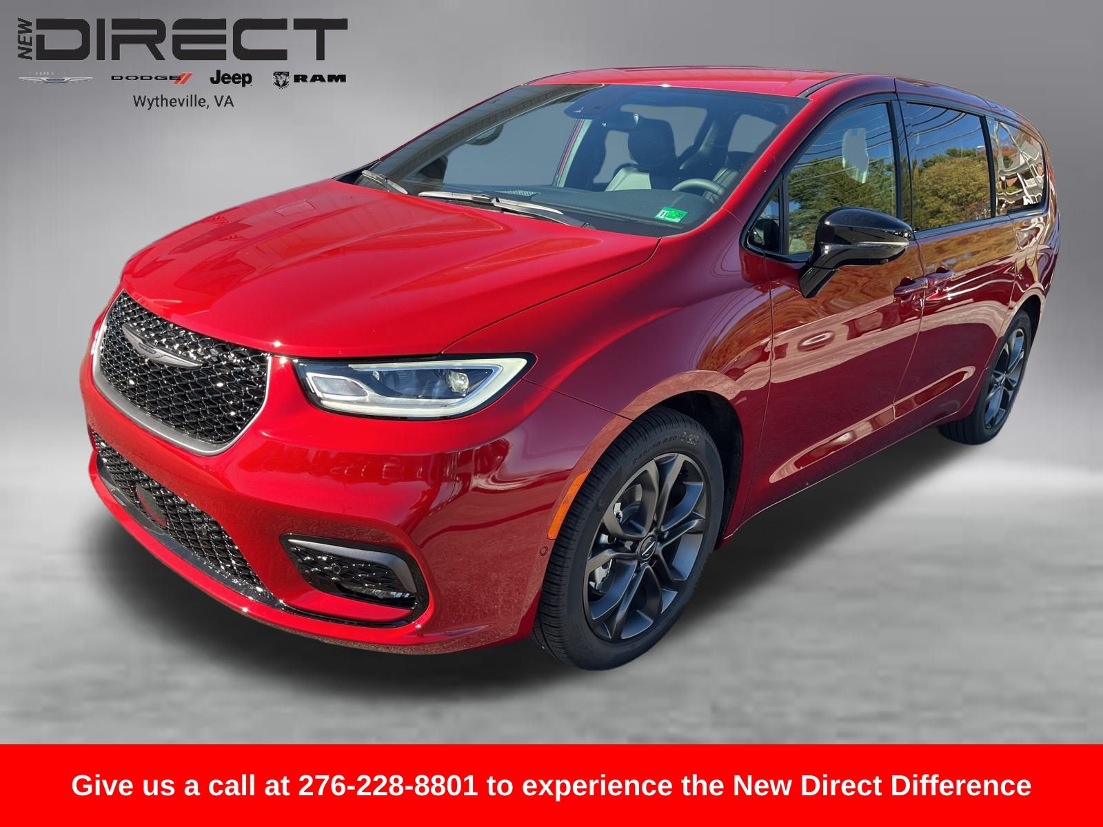 2026 Chrysler Pacifica Select's photo