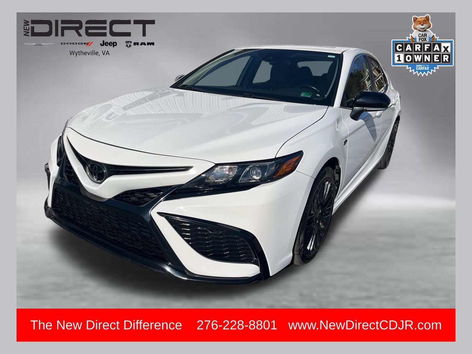 2024 Toyota Camry SE's photo