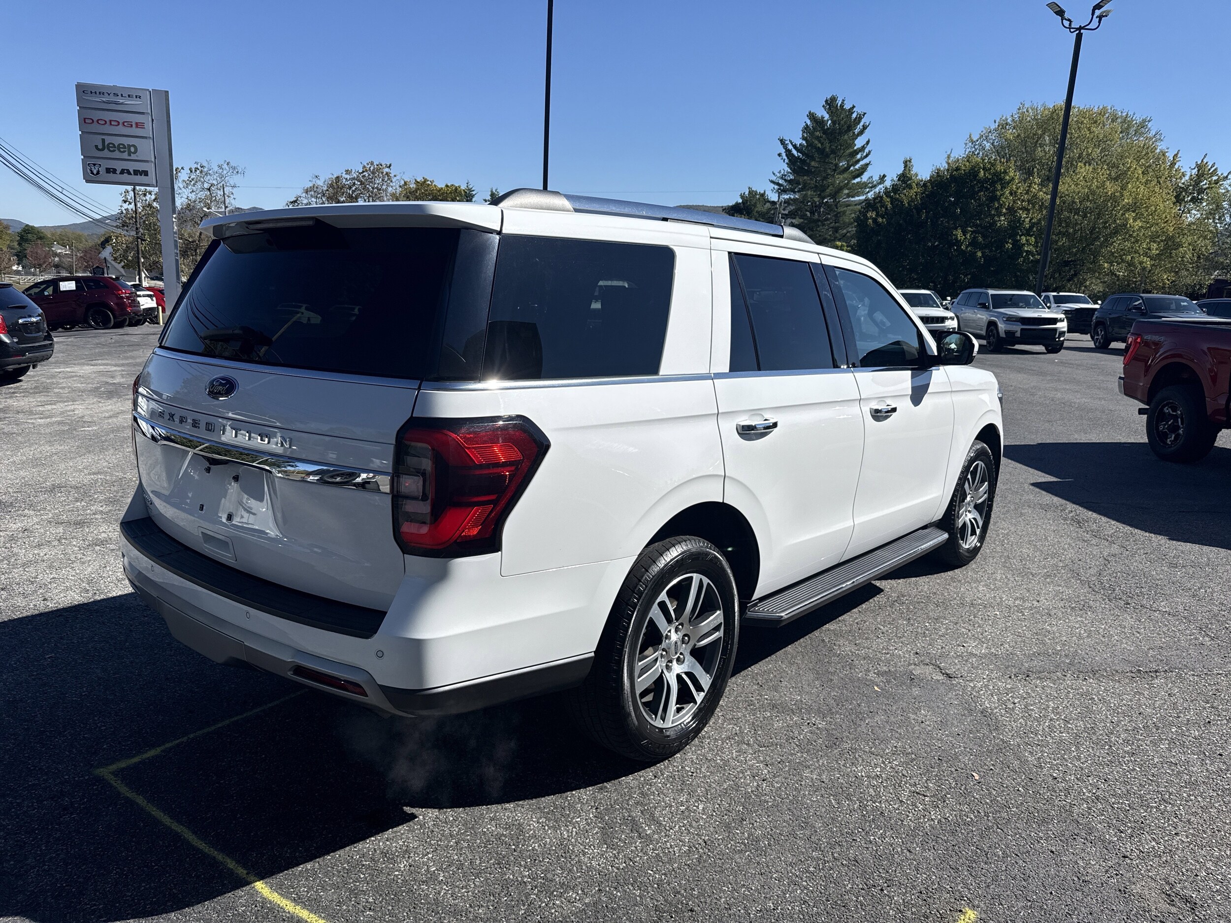 2023 Ford Expedition Limited photo 3
