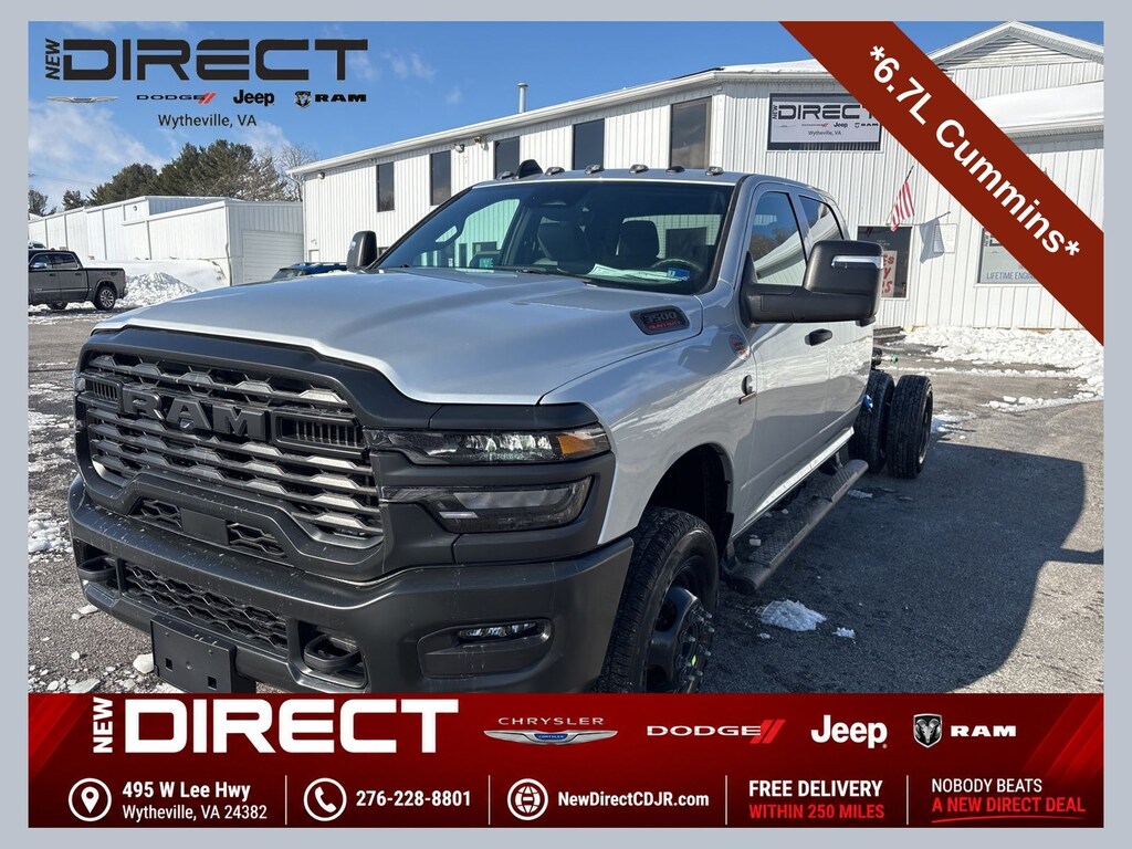 New 2026 Ram 3500 TRADESMAN CREW CAB CHASSIS 4X4 60' CA Pickup