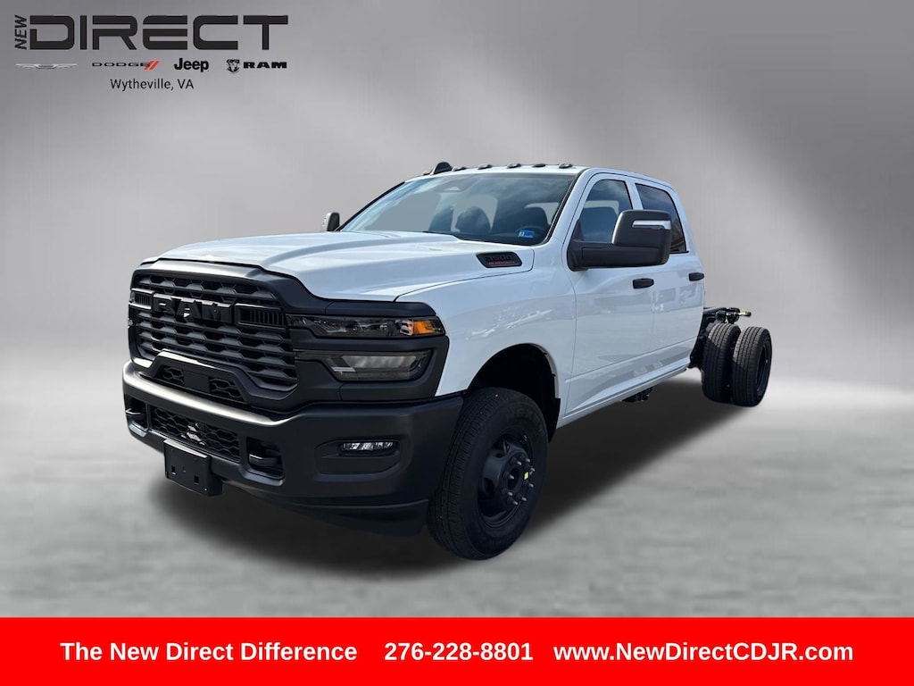 New 2026 Ram 3500 Chassis Cab TRADESMAN CREW 4X4 60' CA Pickup