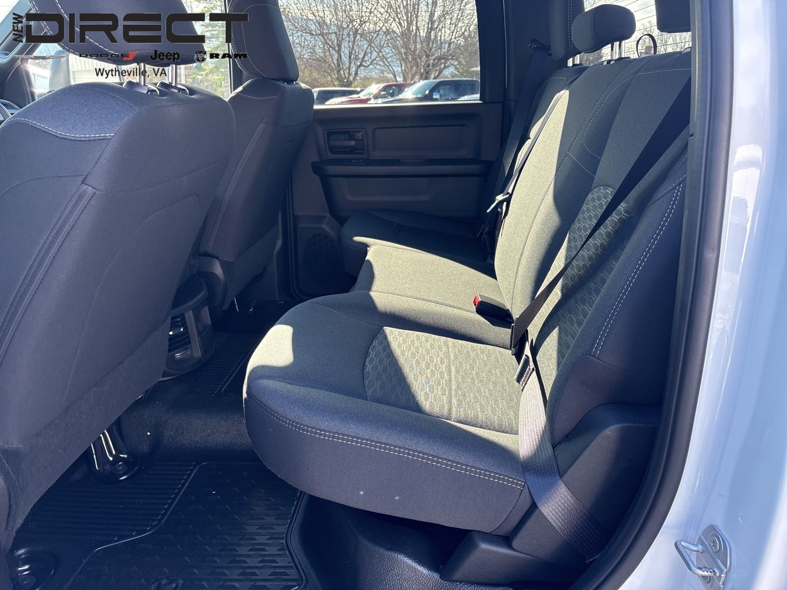 2026 RAM 3500 Chassis Tradesman - Photo 17