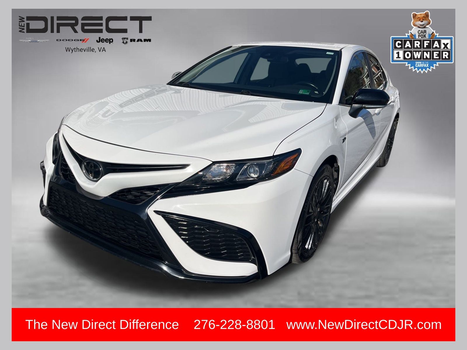 2024 Toyota Camry SE's photo