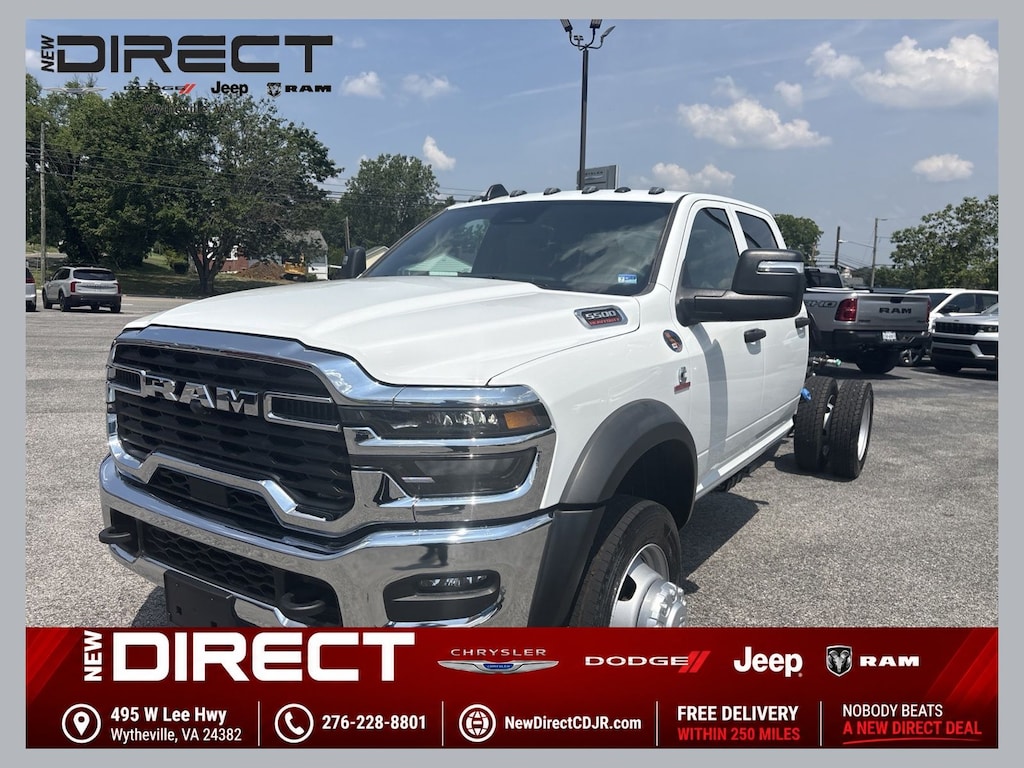 New 2026 Ram 5500 TRADESMAN CHASSIS CREW CAB 4X4 60' CA Pickup