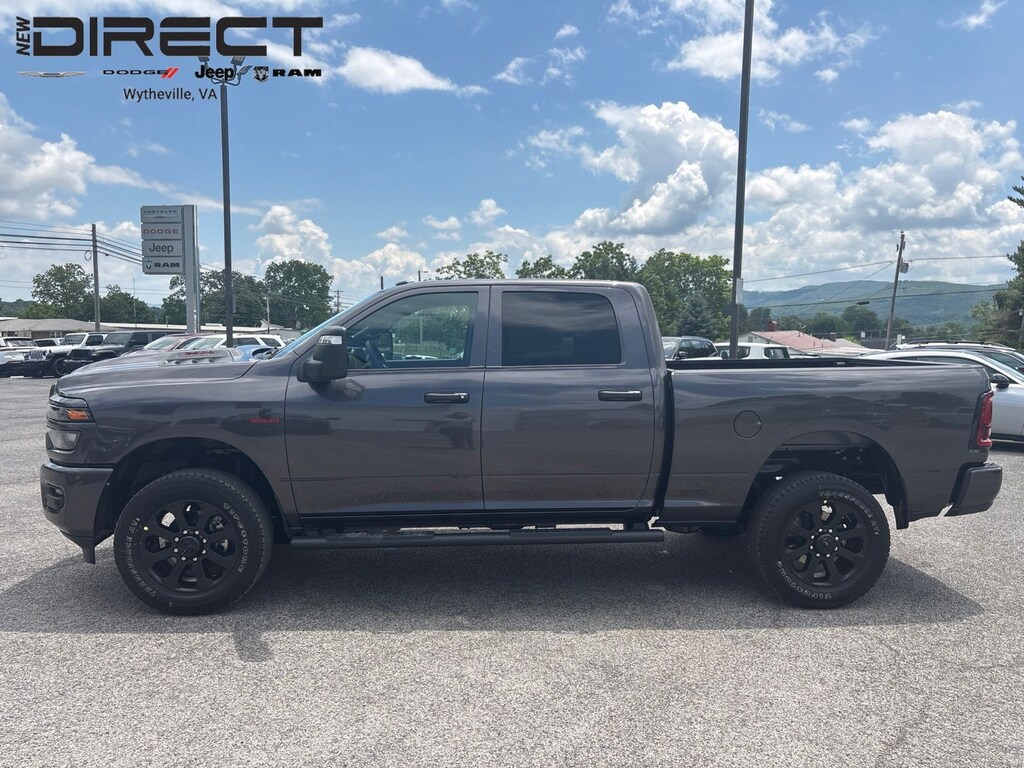 New 2026 Ram 2500 BLACK EXPRESS CREW CAB 4X4 6'4 BOX Pickup