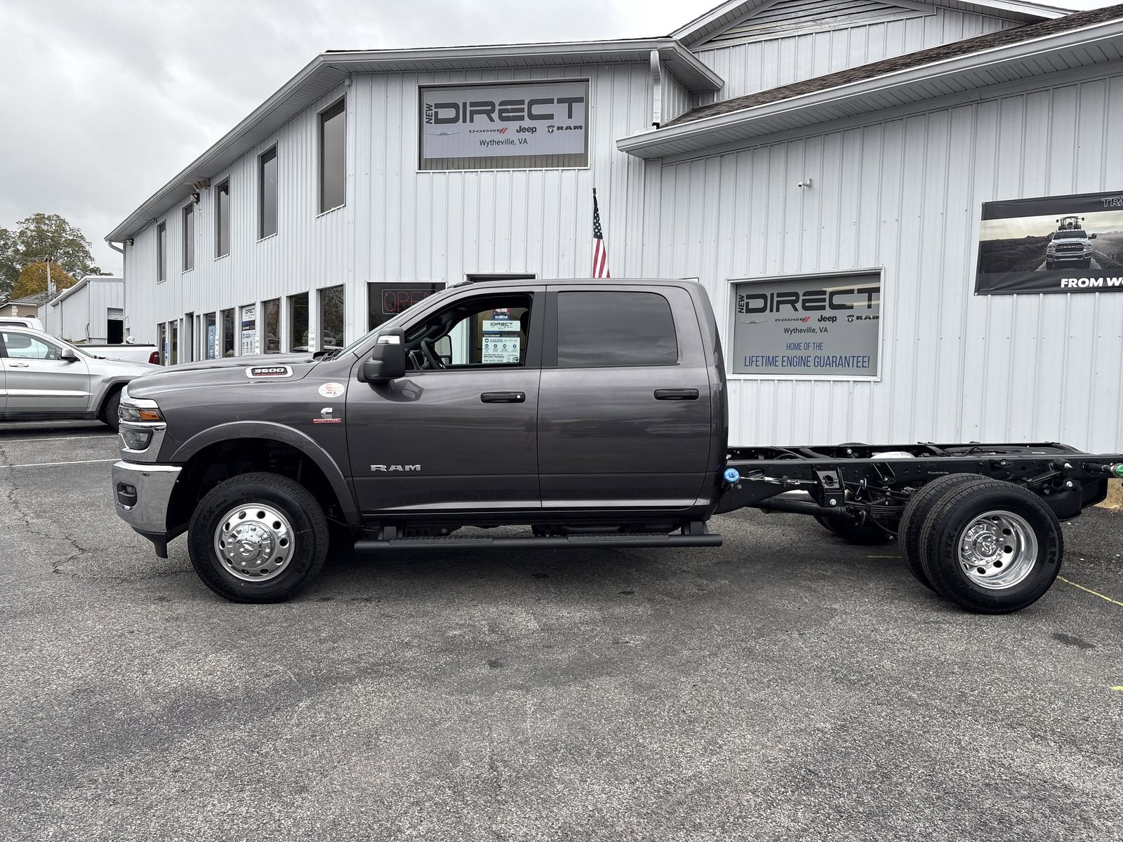2026 Ram 3500 Big Horn photo 2