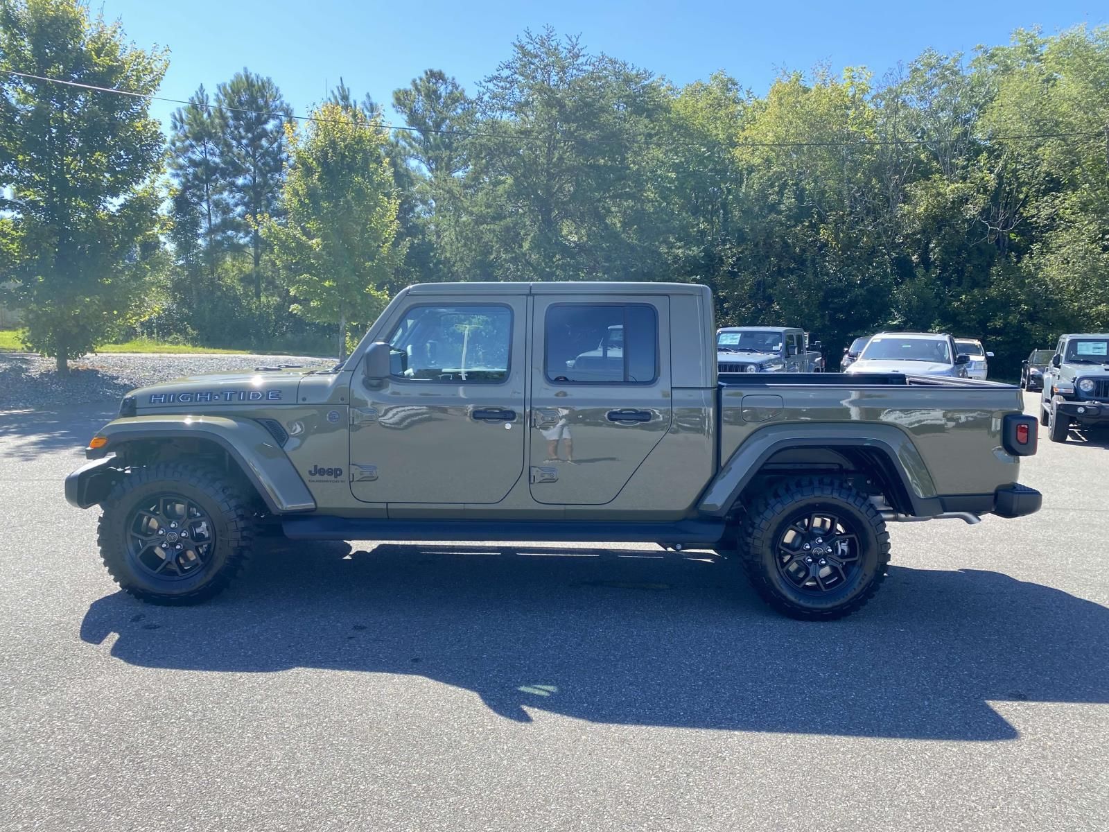 2025 Jeep Gladiator Sport photo 3