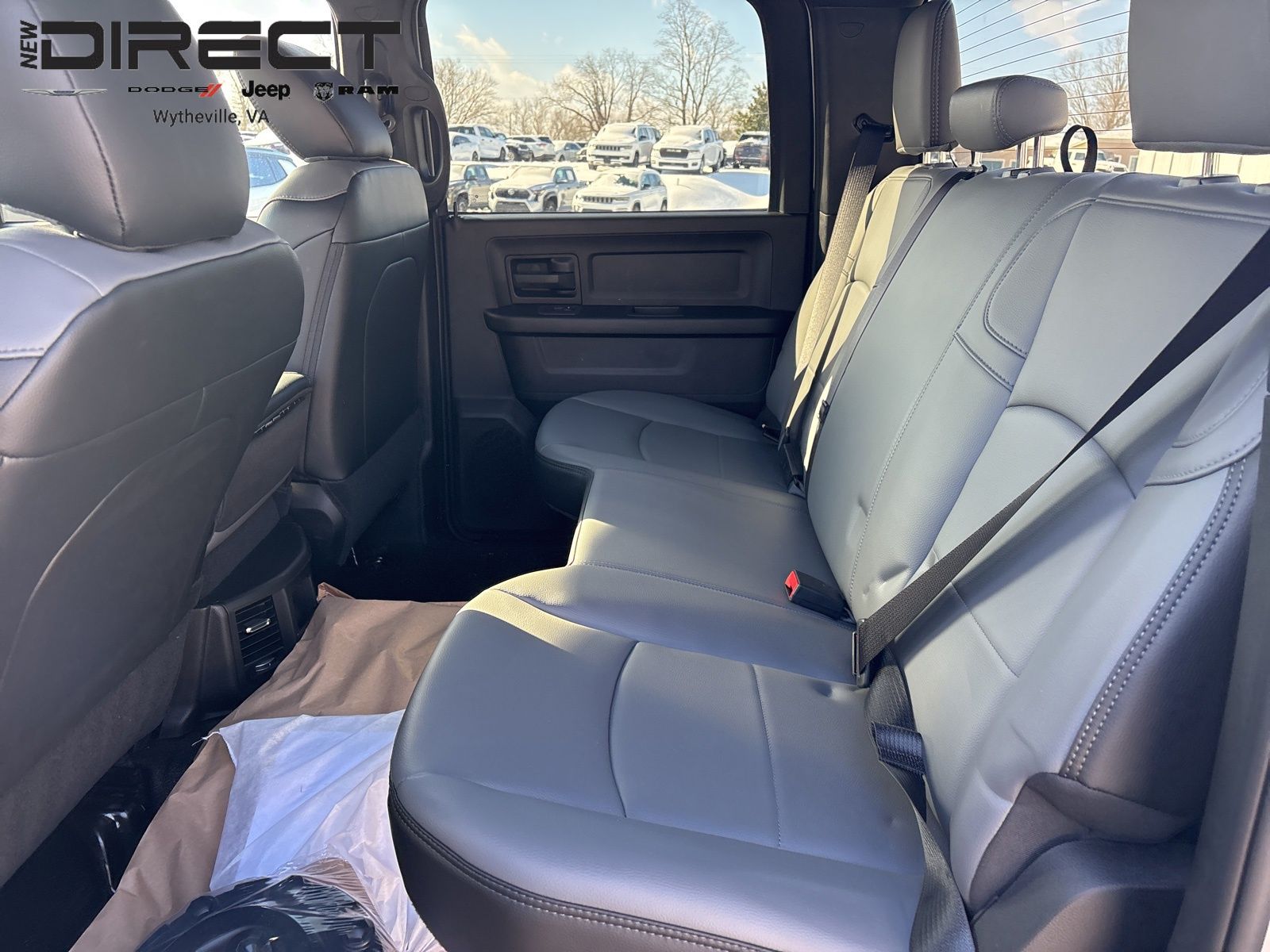 2026 RAM 3500 Chassis Tradesman - Photo 17