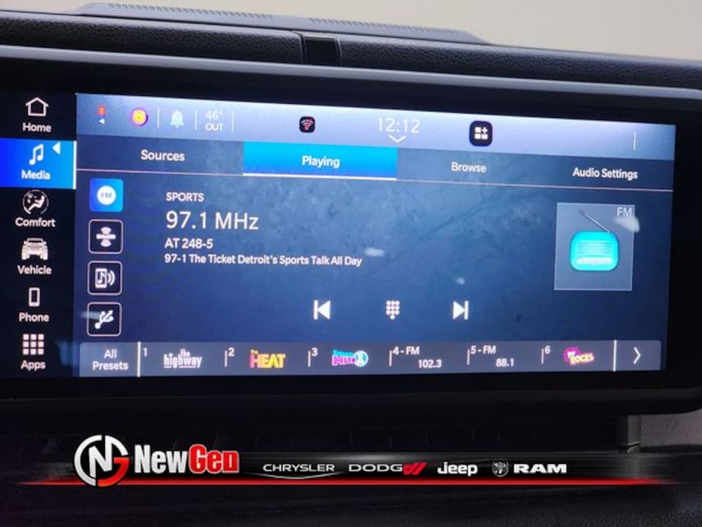 Used 2025 Jeep Wrangler Sport SUV