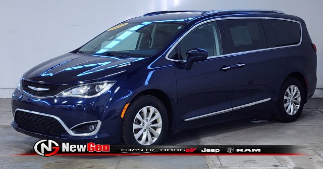 Used 2018 Chrysler Pacifica Touring L Plus with VIN 2C4RC1EGXJR351466 for sale in Clinton, MI