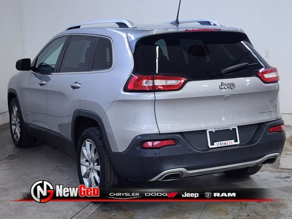 Used 2018 Jeep Cherokee Limited SUV