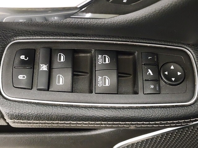 2024 Ram 1500 Laramie photo 3