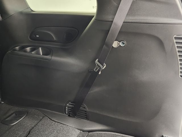 2026 Chrysler Pacifica Select - Photo 43