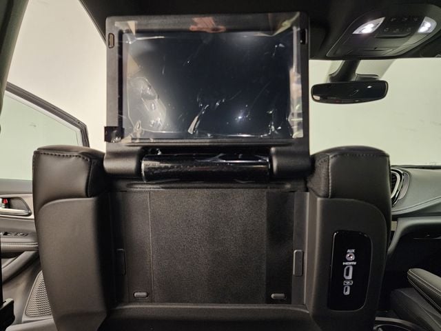 2026 Chrysler Pacifica Select - Photo 10