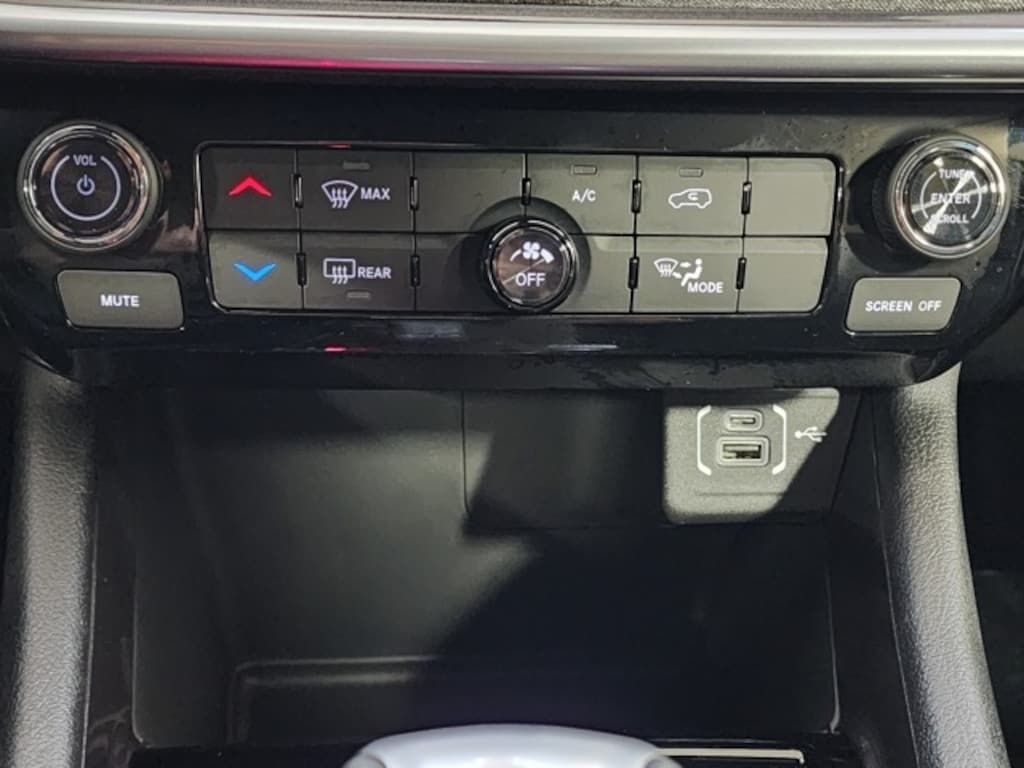 New 2026 Jeep Compass LATITUDE 4X4 Sport Utility