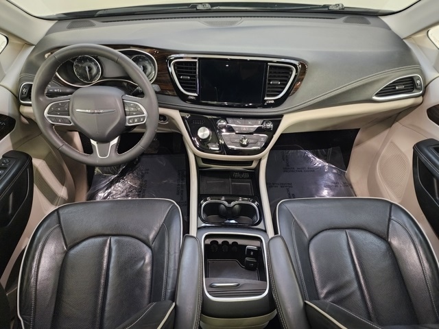 Used 2023 Chrysler Pacifica Limited with VIN 2C4RC1GG2PR520398 for sale in Clinton, MI