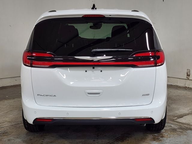 2026 Chrysler Pacifica Select - Photo 34