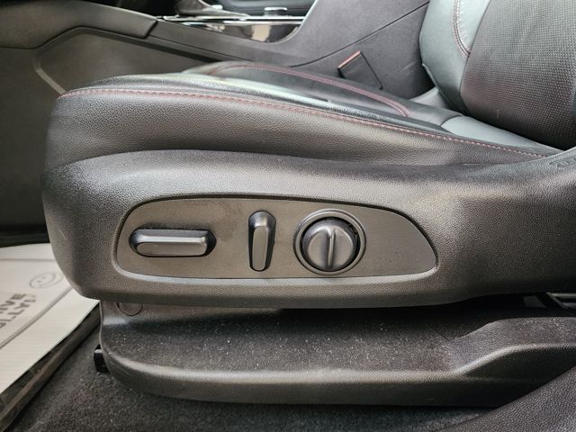 Used 2020 Chevrolet Blazer RS with VIN 3GNKBKRS5LS712169 for sale in Clinton, MI