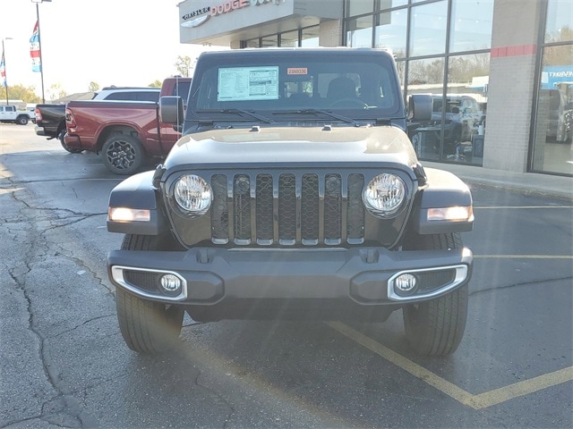 Used 2023 Jeep Gladiator Sport S with VIN 1C6HJTAG5PL565938 for sale in Clinton, MI