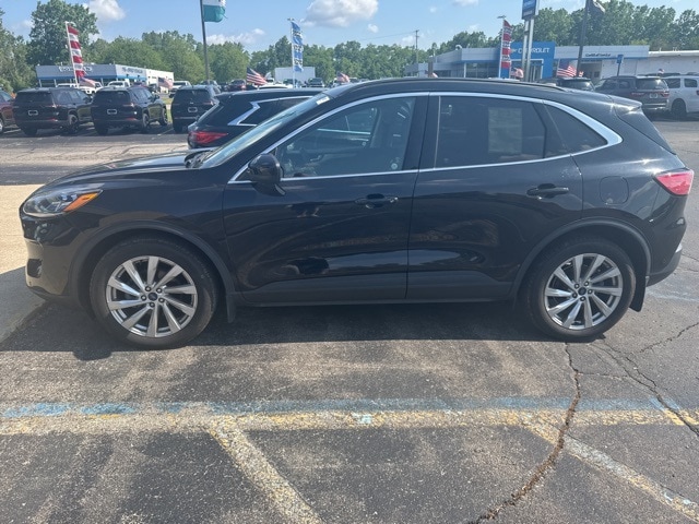 Used 2022 Ford Escape Titanium with VIN 1FMCU9J95NUA02048 for sale in Clinton, MI