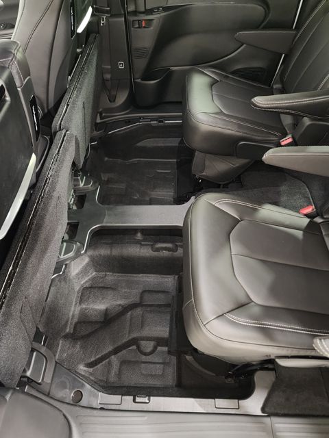 2026 Chrysler Pacifica Select - Photo 11