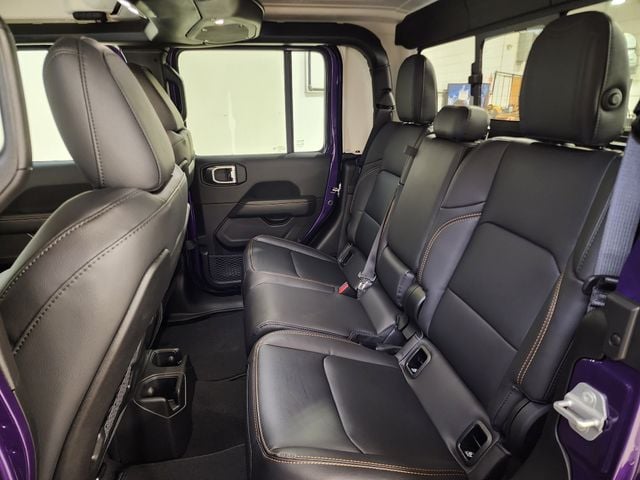 2026 Jeep Gladiator Sahara - Photo 30