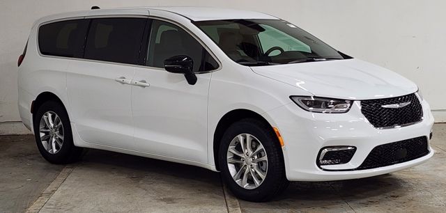 2026 Chrysler Pacifica Select - Photo 31