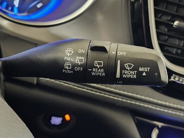 2026 Chrysler Pacifica Select - Photo 27