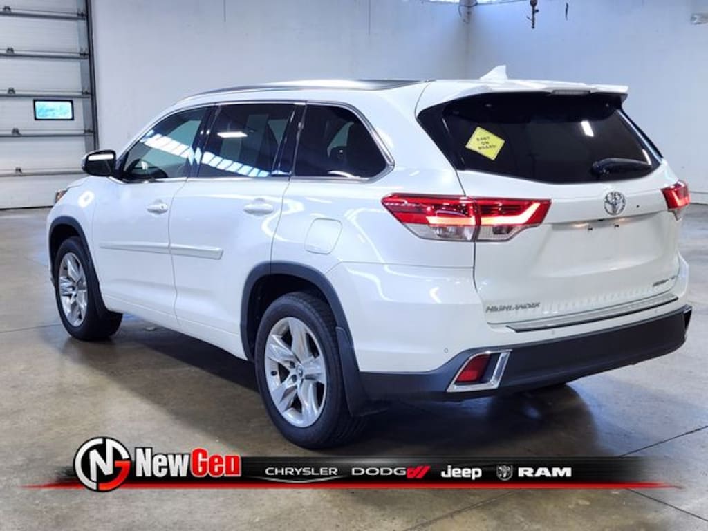 Used 2017 Toyota Highlander Limited SUV