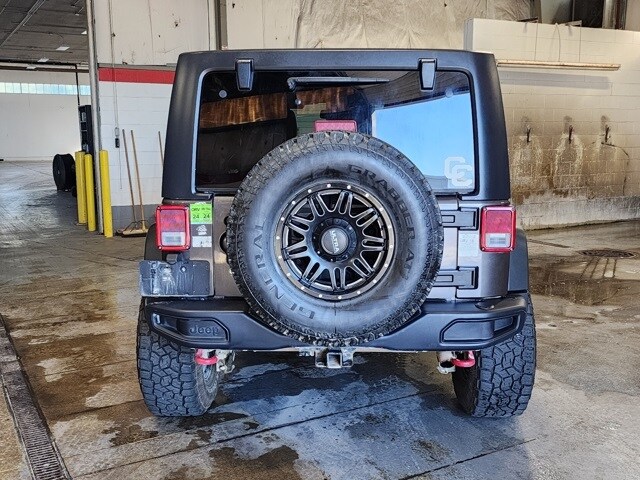 2016 Jeep Wrangler Unlimited Rubicon photo 4