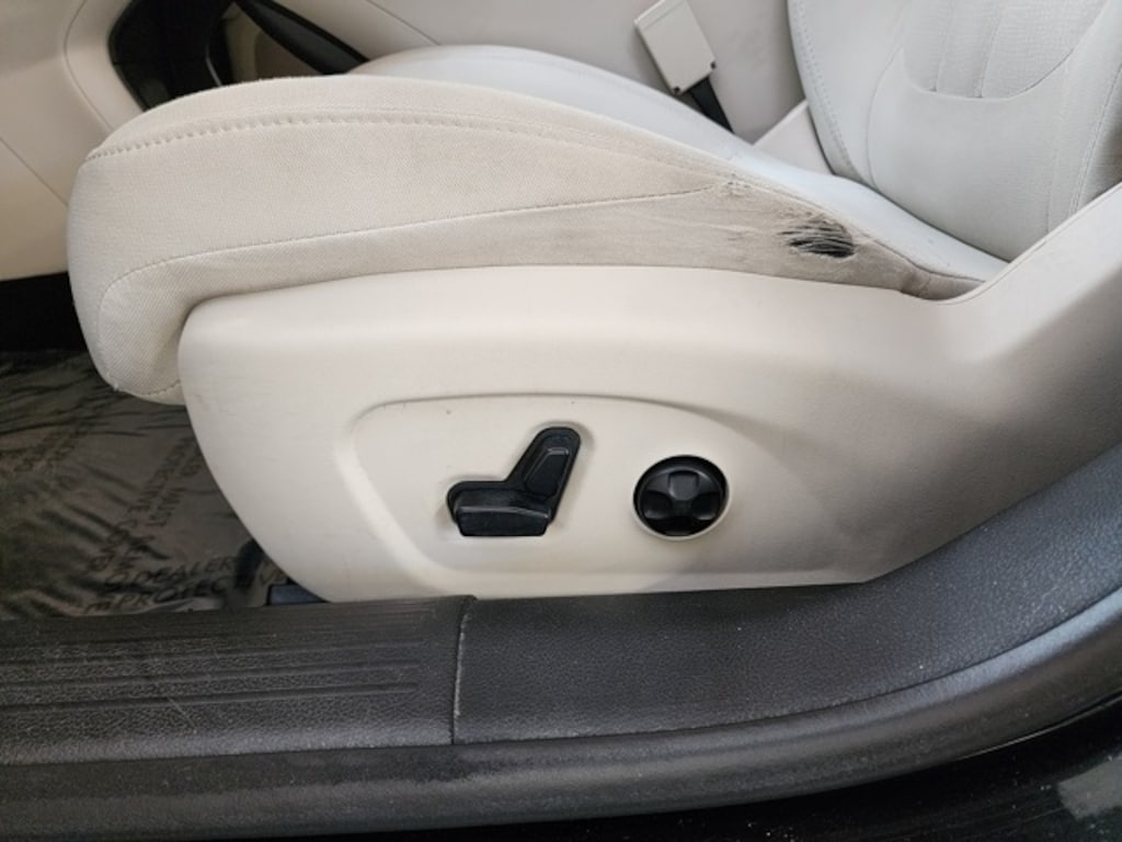 Used 2016 Chrysler 200 Limited Sedan