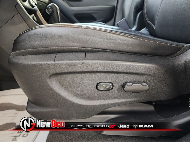 Used 2020 Chevrolet Trax LT with VIN 3GNCJLSB8LL172561 for sale in Clinton, MI