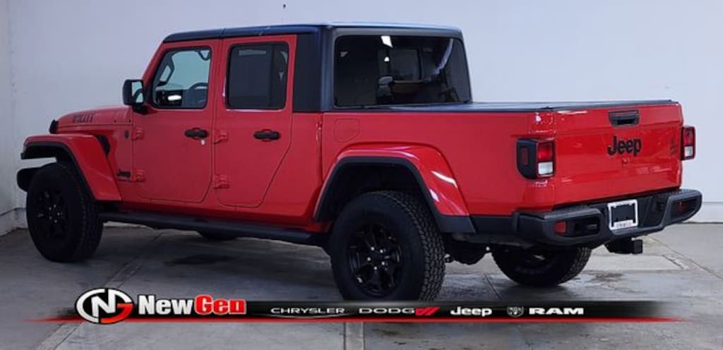 Used 2022 Jeep Gladiator Willys Truck Crew Cab