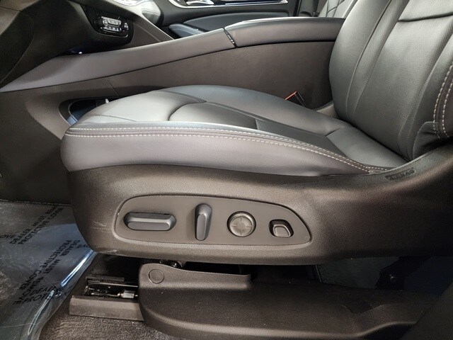 2024 Buick Enclave Premium photo 2