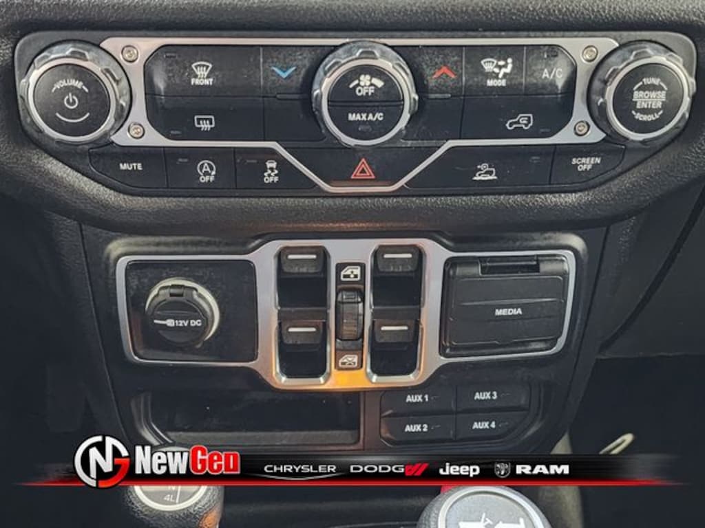 Used 2025 Jeep Wrangler Sport SUV