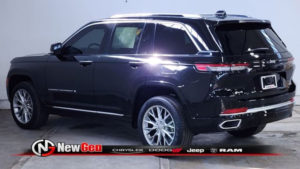 Used 2023 Jeep Grand Cherokee Summit SUV