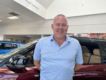 Staff member Ron Carter from ID_0655a2e0b2dd