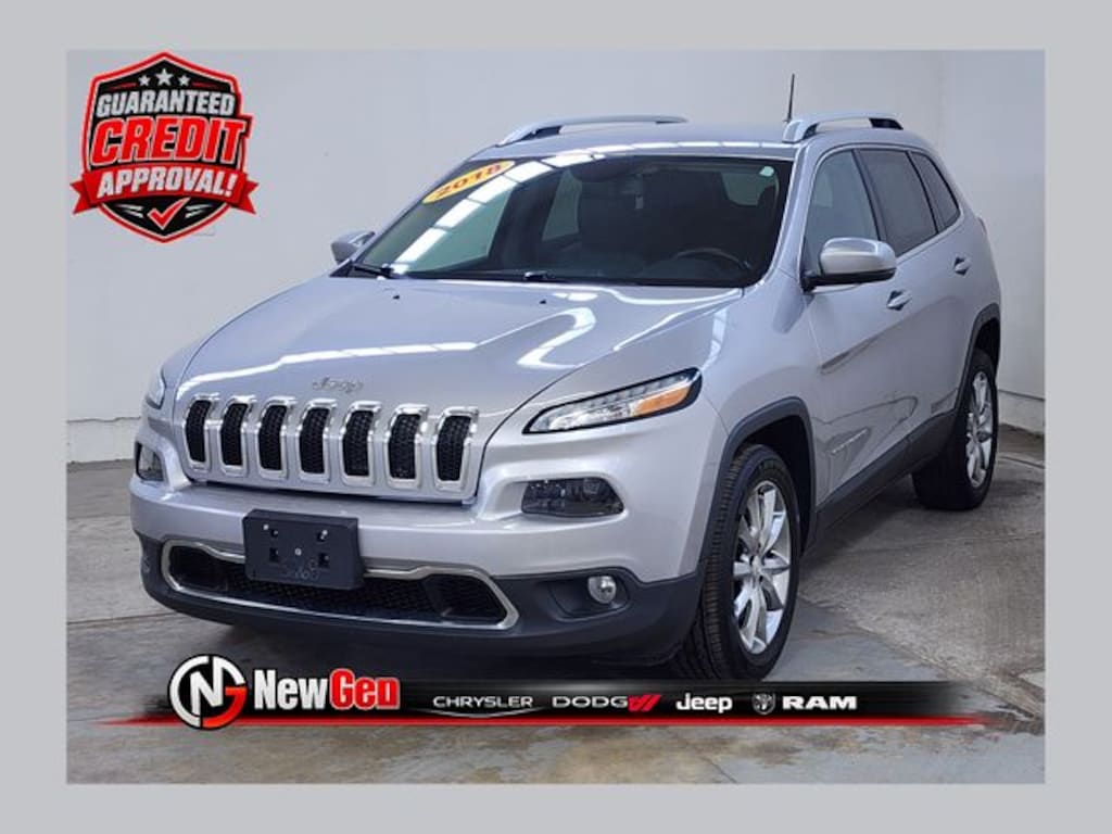 Used 2018 Jeep Cherokee Limited SUV