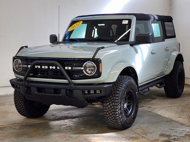 2022 Ford Bronco 4-Door Outer Banks's photo
