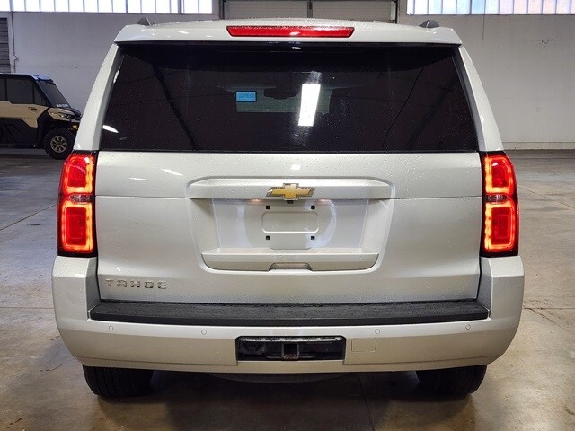 2018 Chevrolet Tahoe LT photo 2