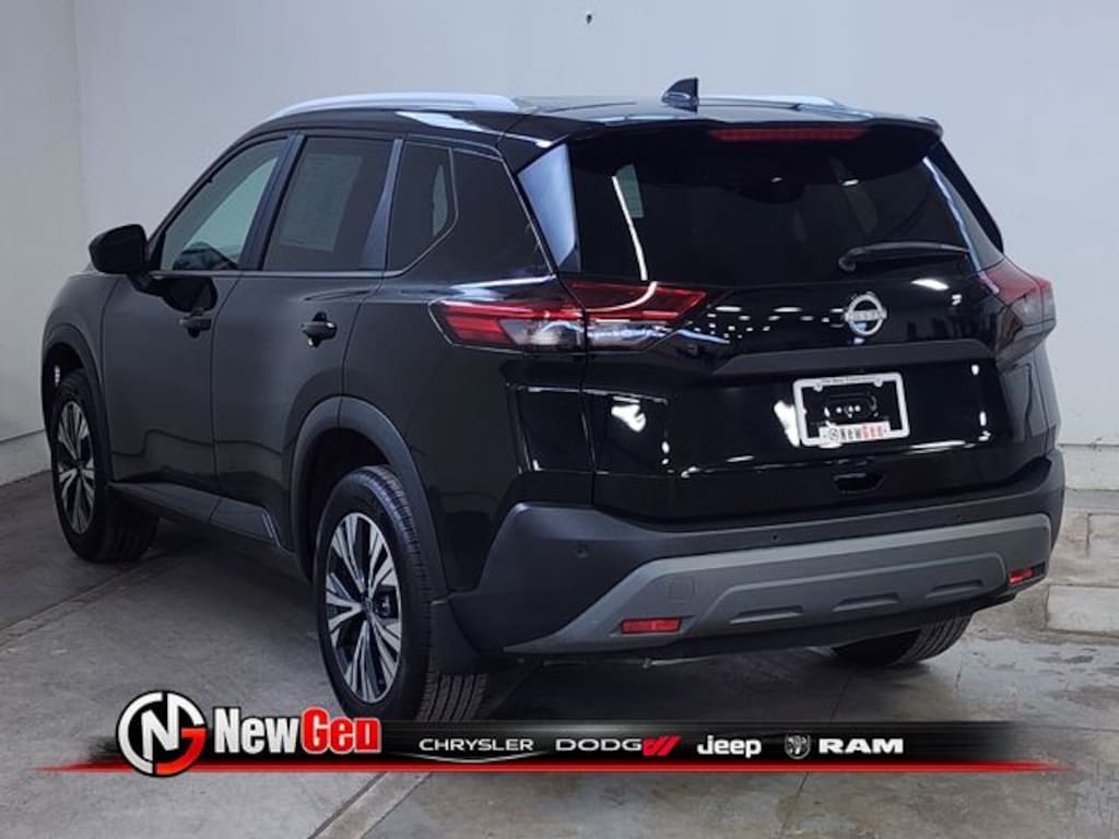Used 2023 Nissan Rogue SV SUV
