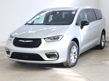 2026 Chrysler Pacifica LIMITED AWD Passenger Van