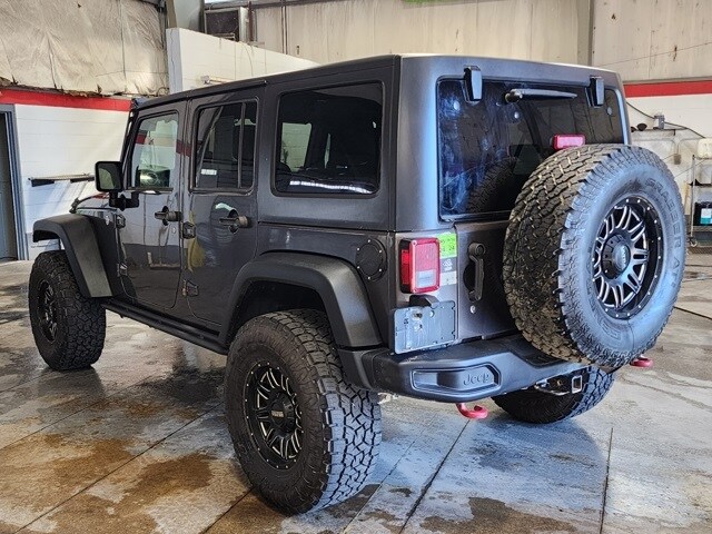 2016 Jeep Wrangler Unlimited Rubicon photo 3