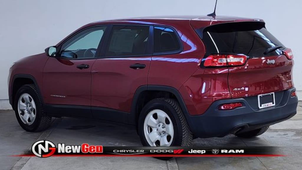 Used 2017 Jeep Cherokee Sport SUV