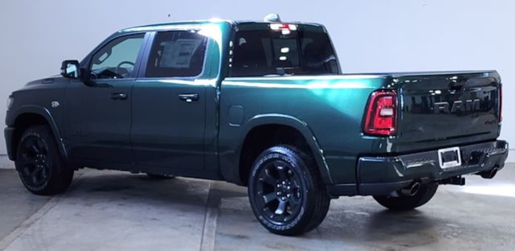 New 2026 Ram 1500 BIG HORN CREW CAB 4X4 5'7 BOX Pickup