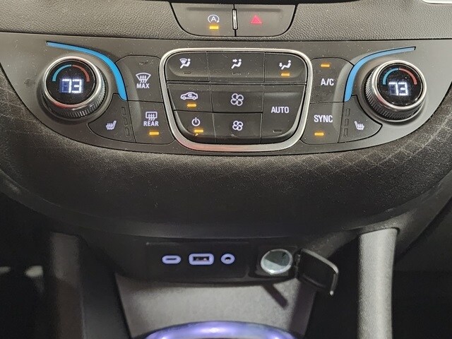 2024 Chevrolet Malibu 1LT photo 3