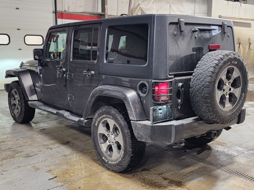 Used 2017 Jeep Wrangler JK Unlimited Sahara 4x4 SUV