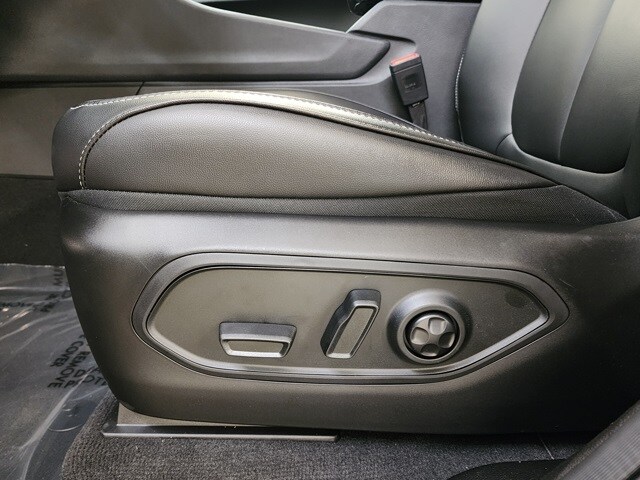 2025 Jeep Grand Cherokee Limited photo 3